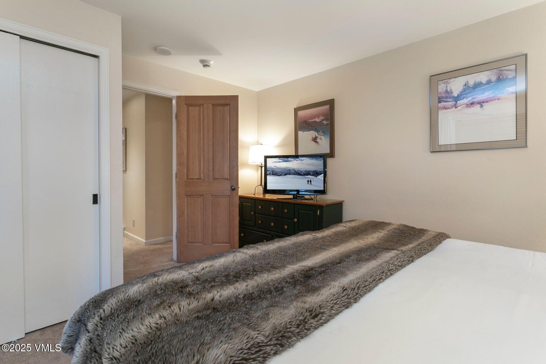 137 Benchmark Road, 205