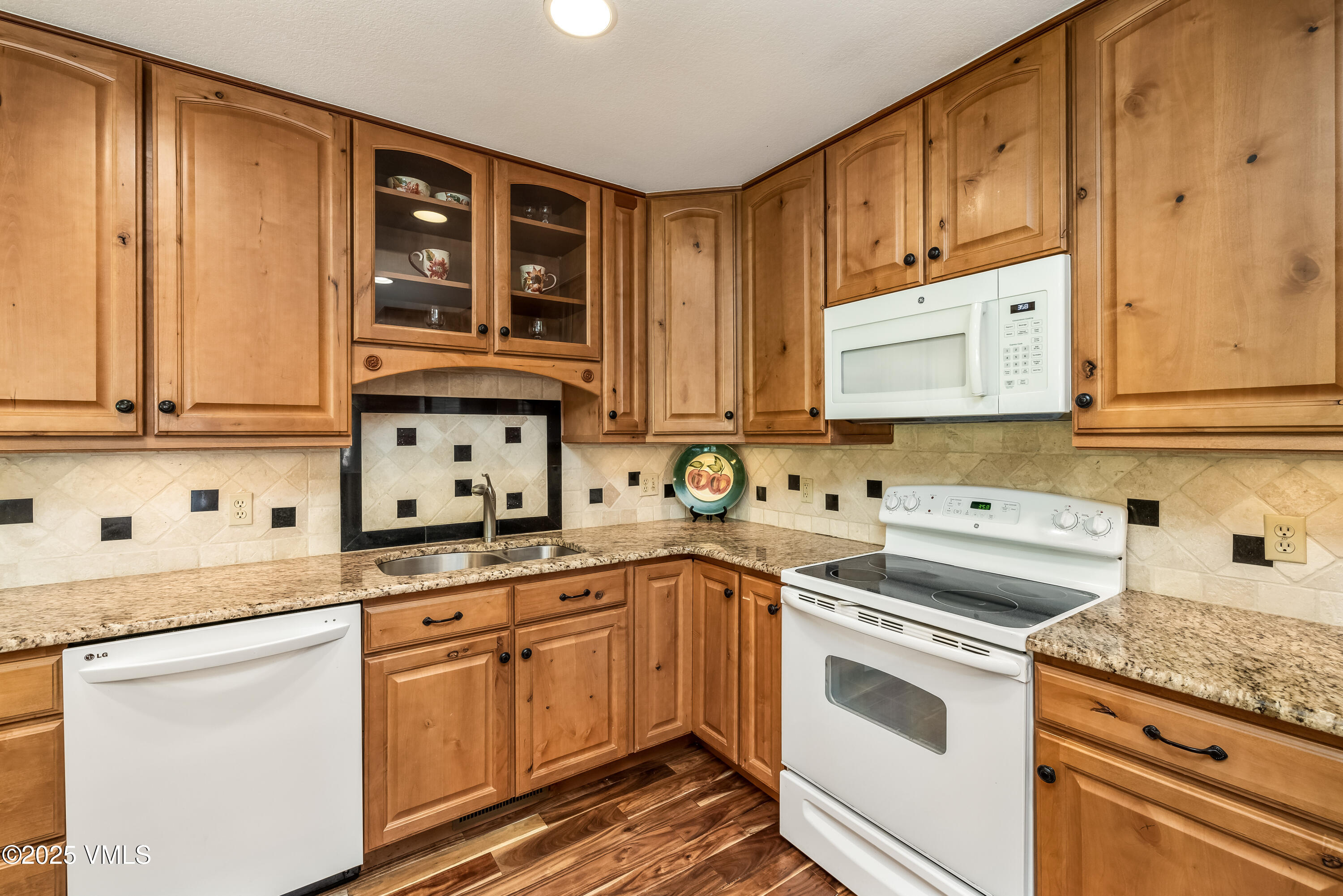 130 Grouse Court, B