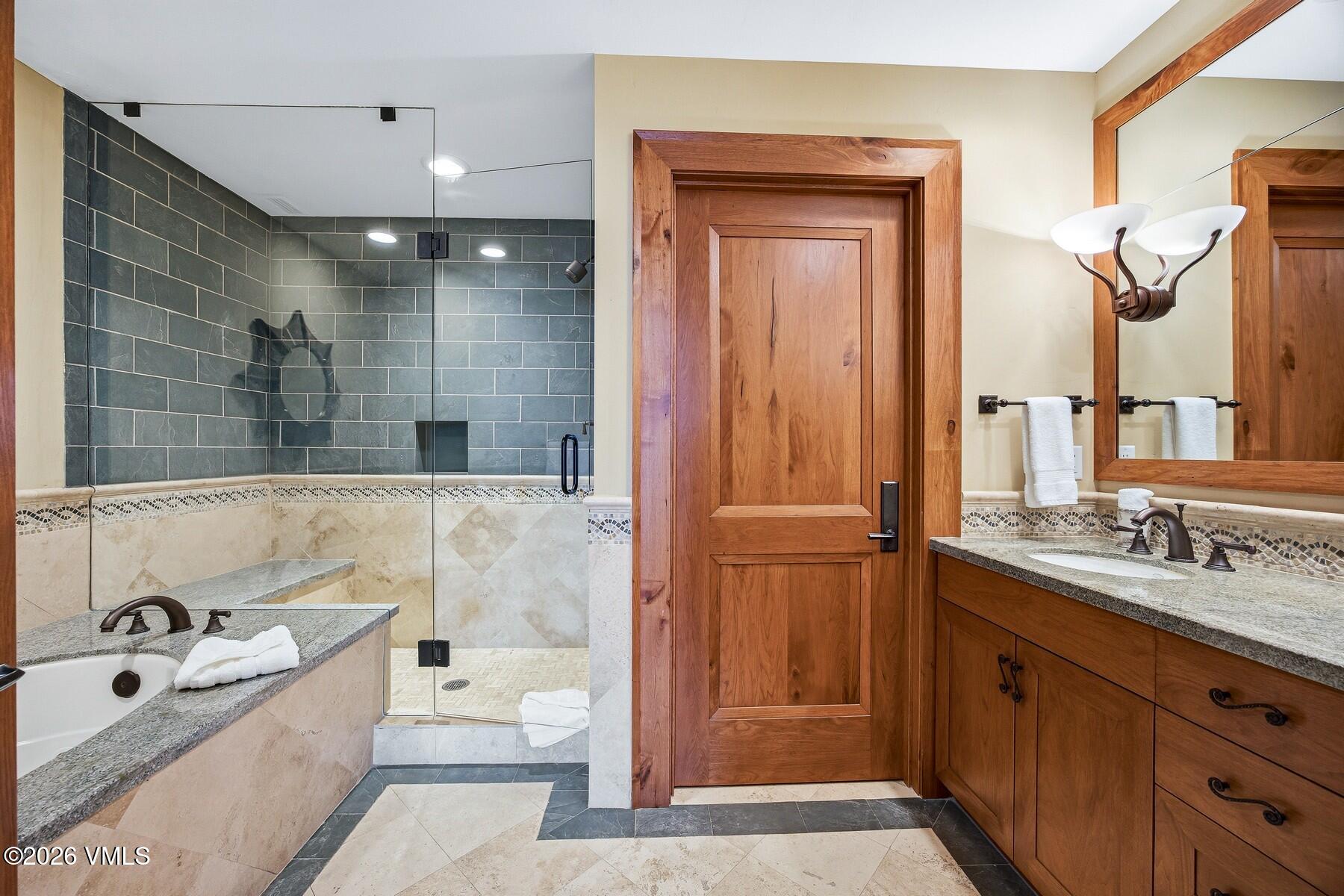 335 Hummingbird Drive B304