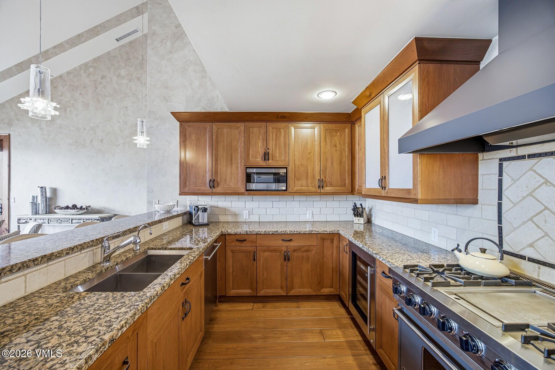 335 Hummingbird Drive B304