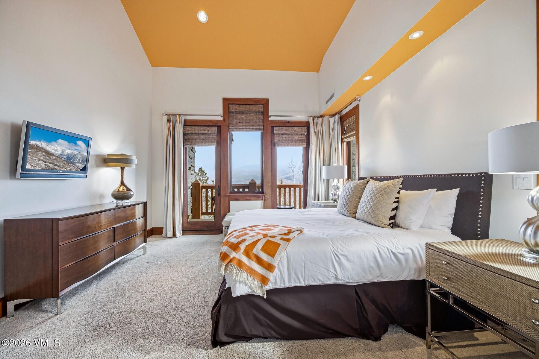 335 Hummingbird Drive B304