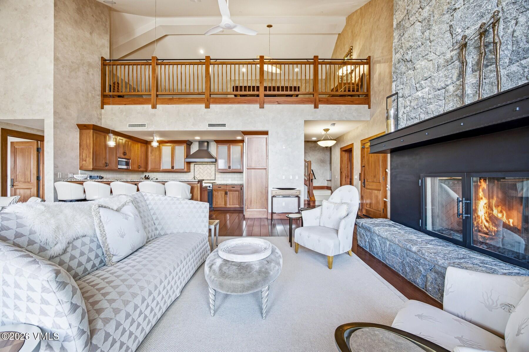 335 Hummingbird Drive B304