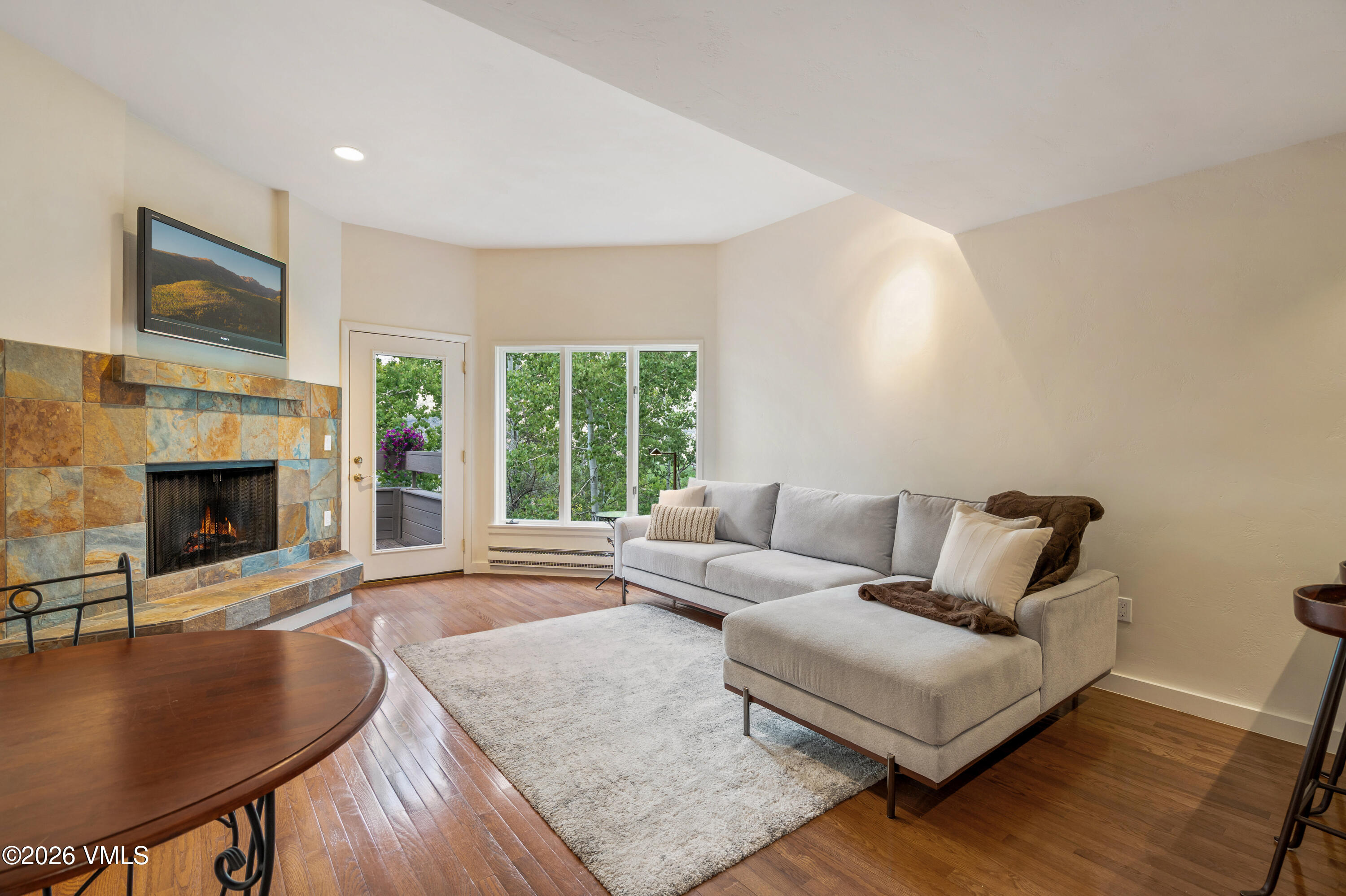 411 Eagle Drive 10