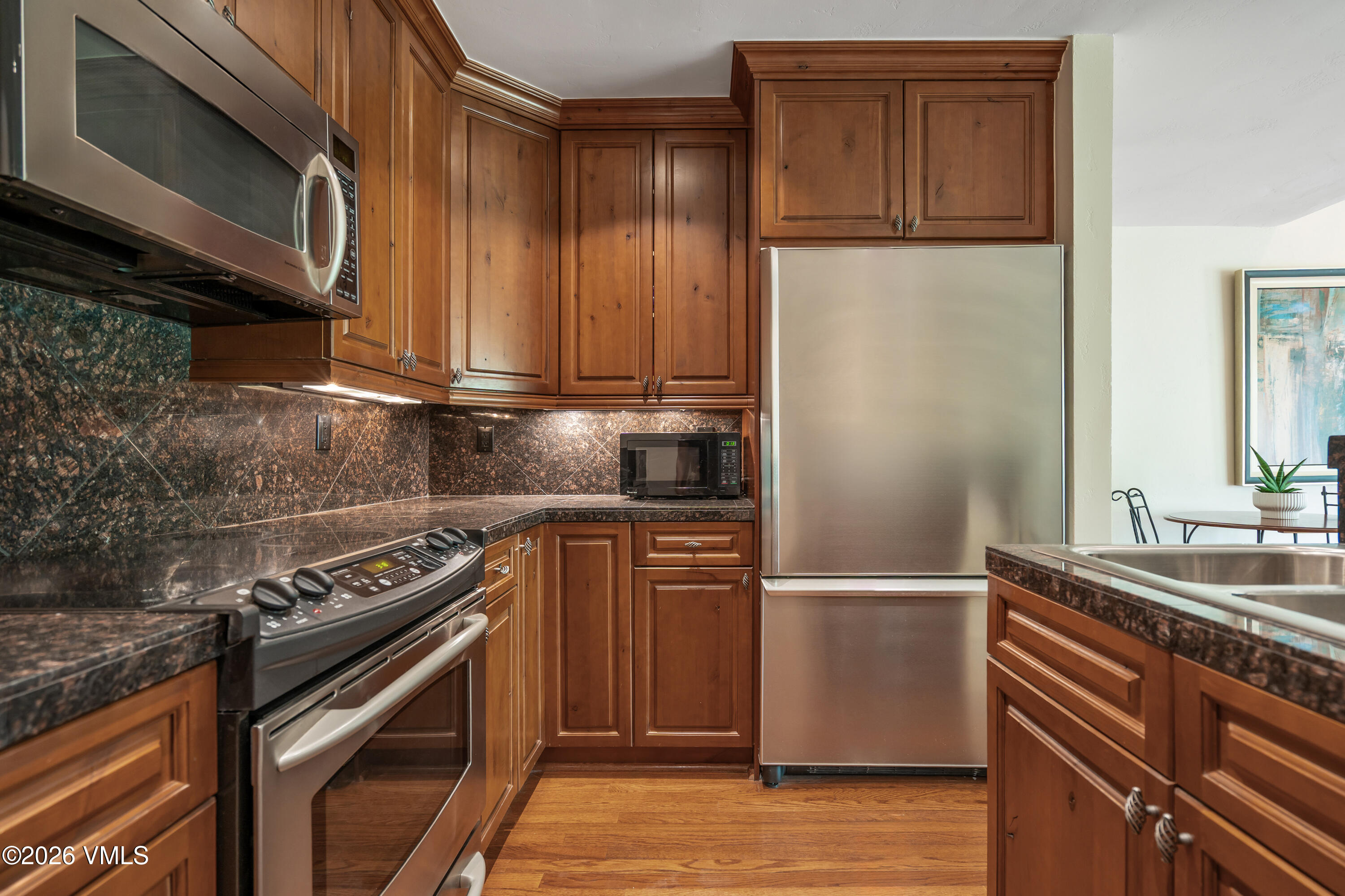 411 Eagle Drive 10