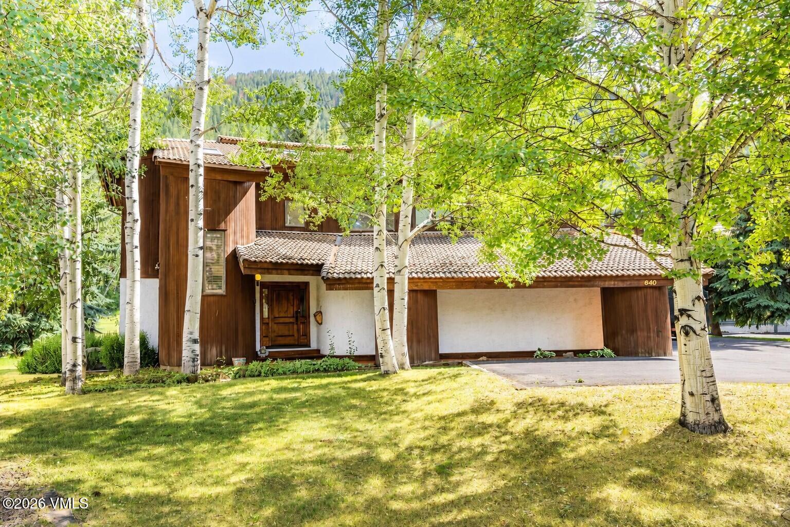 640 Stone Creek # B