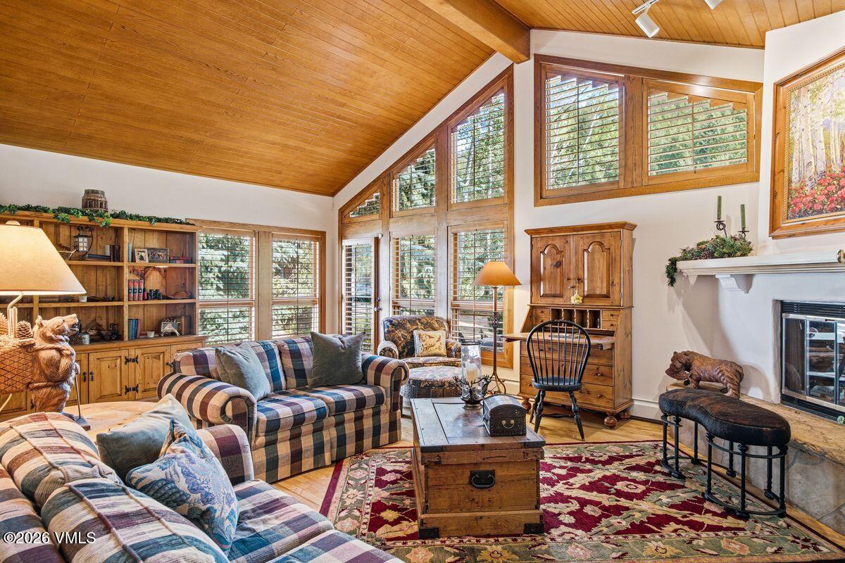 640 Stone Creek # B