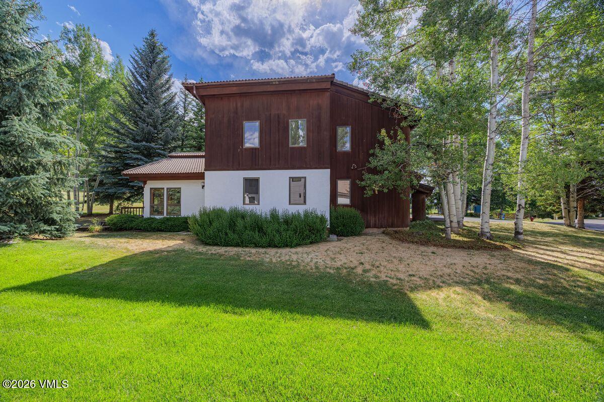 640 Stone Creek # B