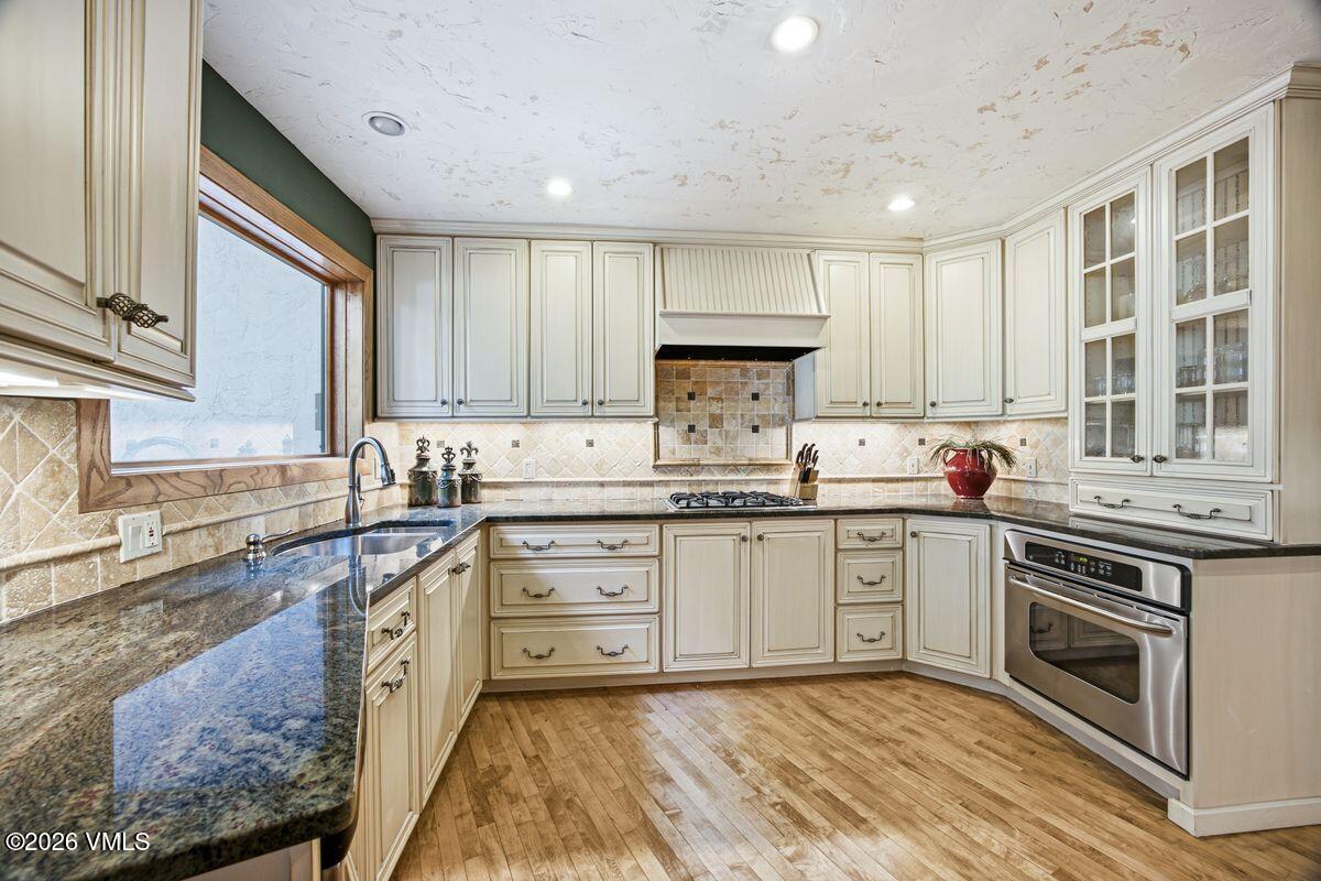 640 Stone Creek # B