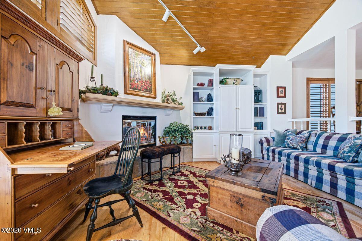 640 Stone Creek # B