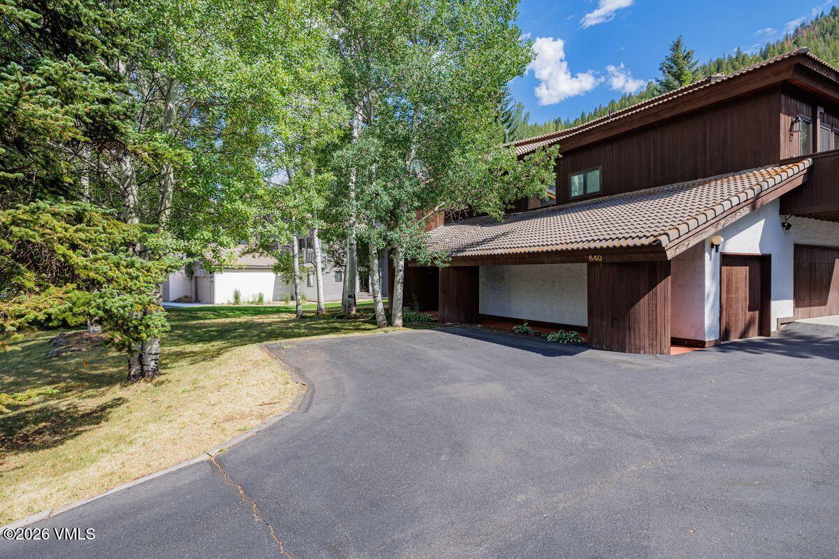 640 Stone Creek # B