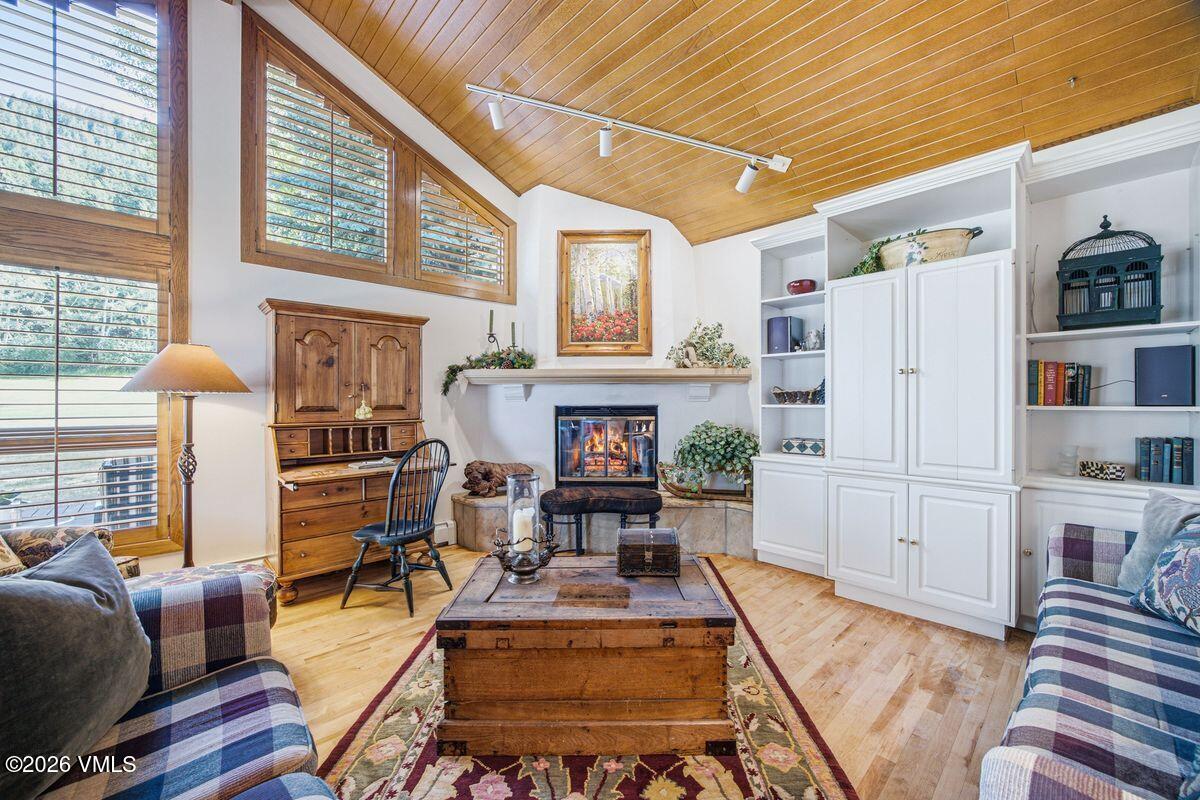 640 Stone Creek # B