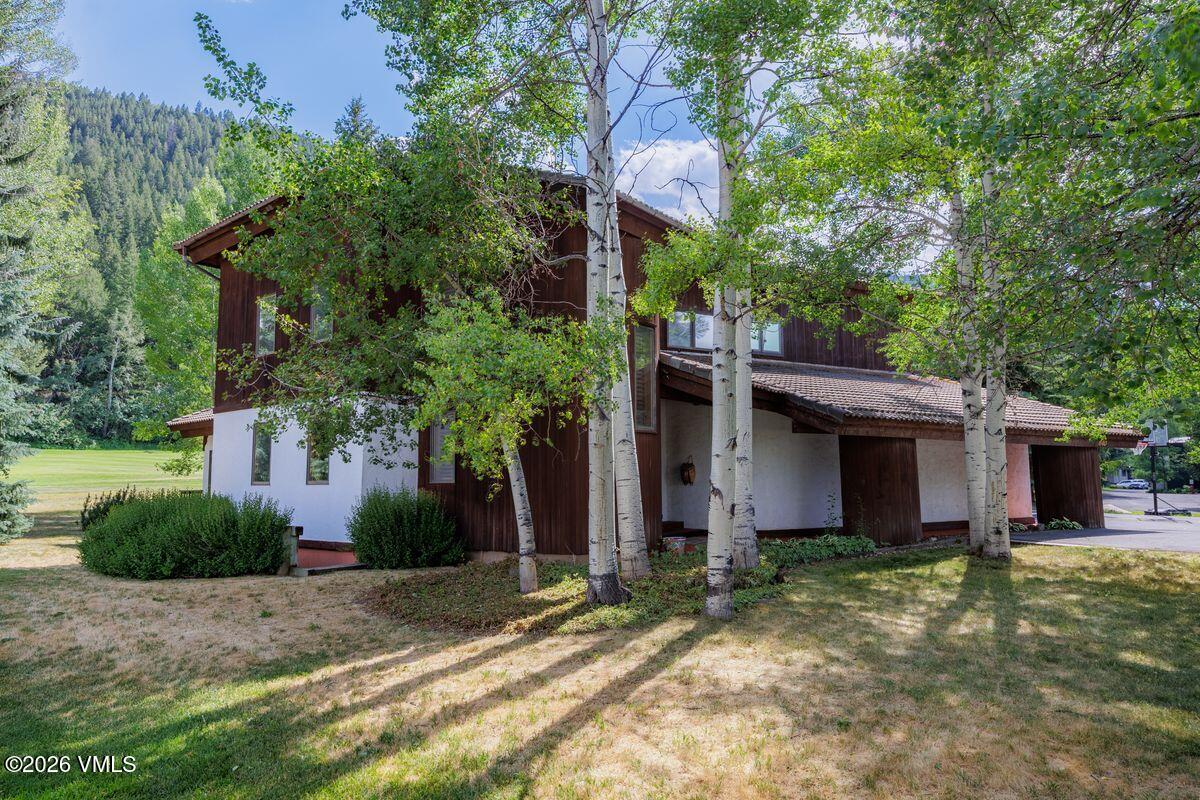 640 Stone Creek # B