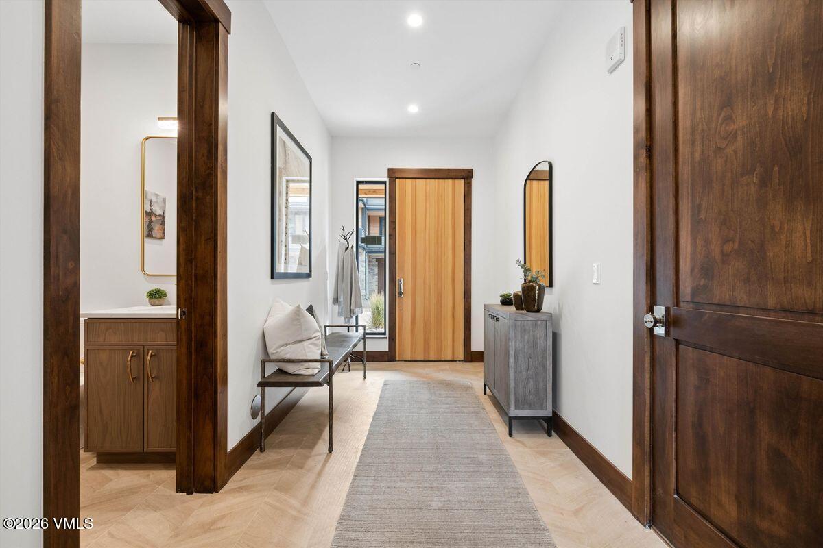 204 Goldfinch 1B