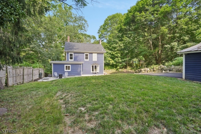 4 Edge Hill Rd