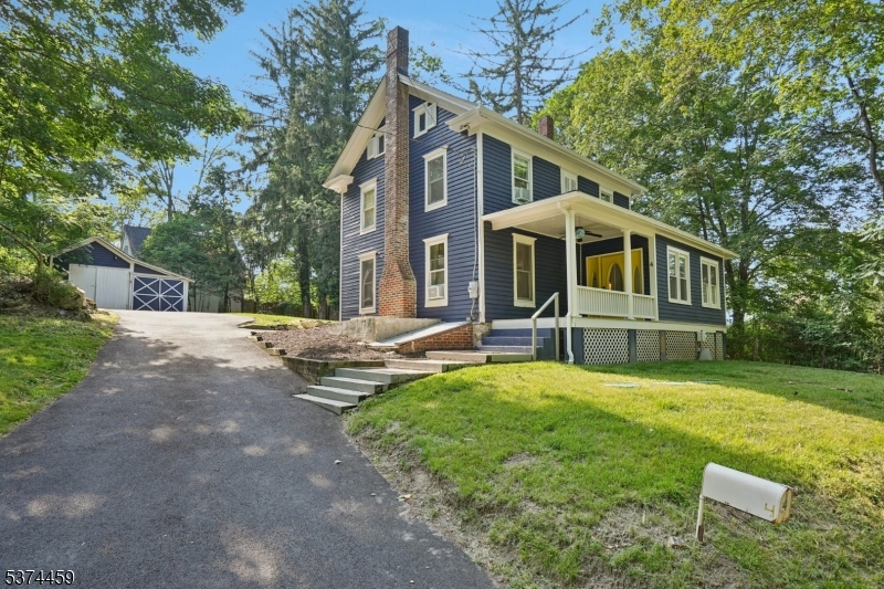 4 Edge Hill Rd