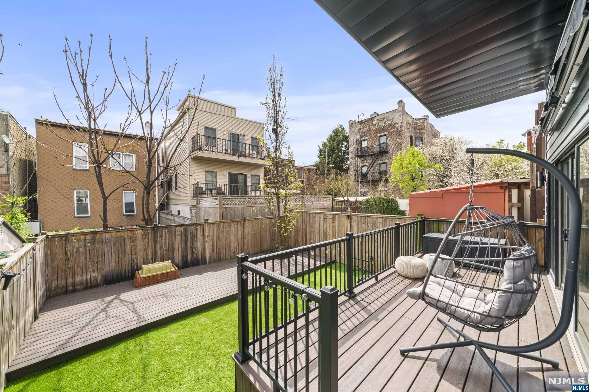 194 Cambridge Avenue 1
