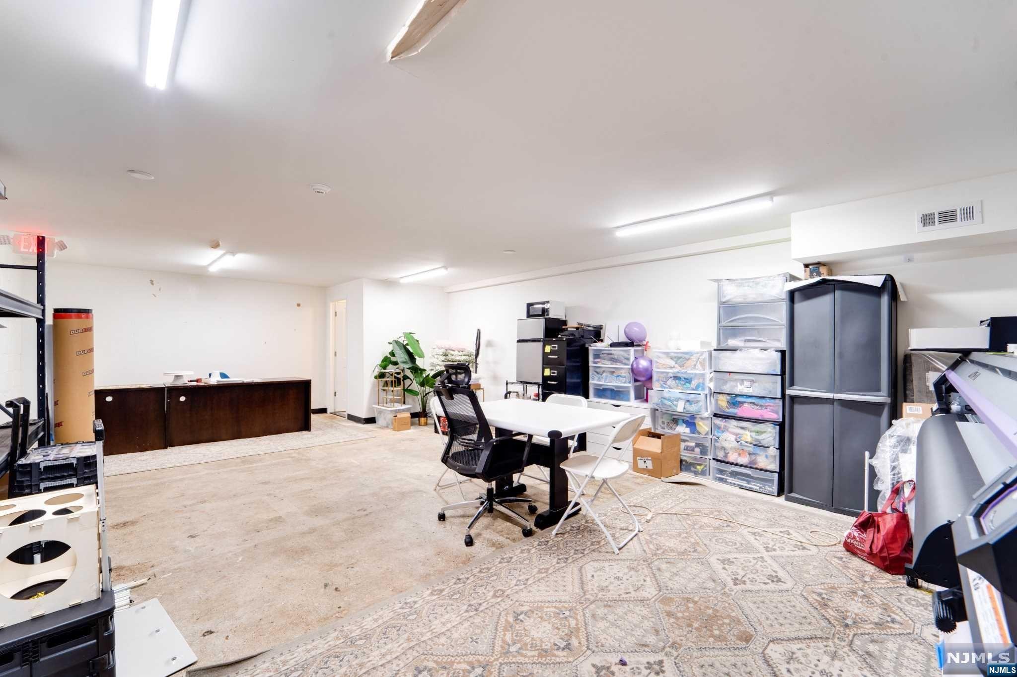 255 Queen Anne Road
