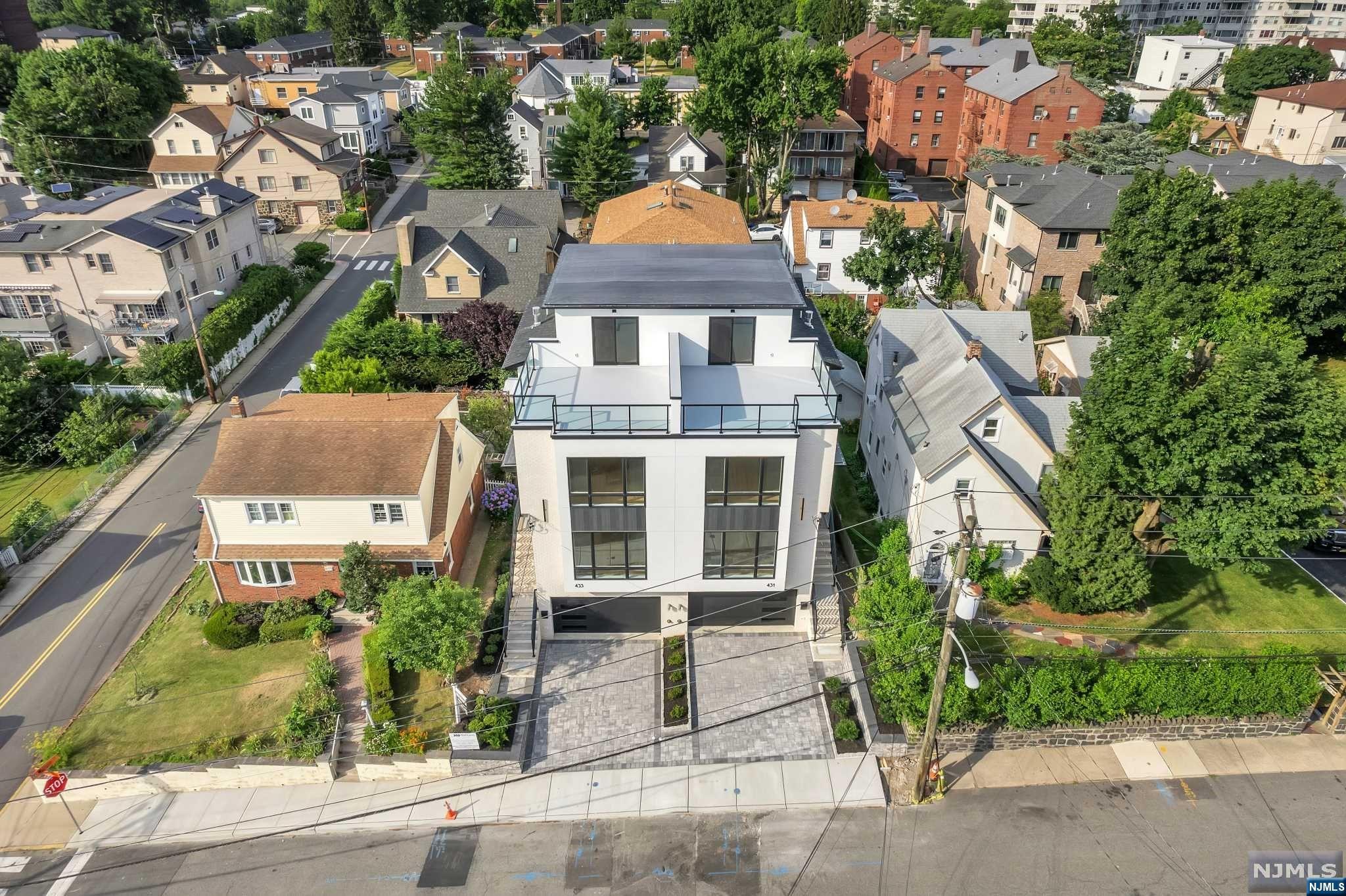 433 Catherine Street