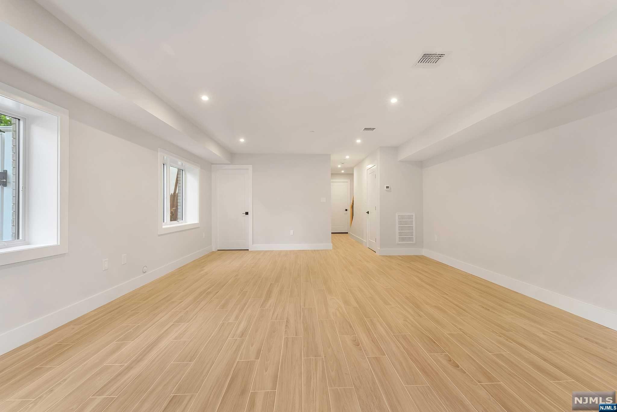 433 Catherine Street
