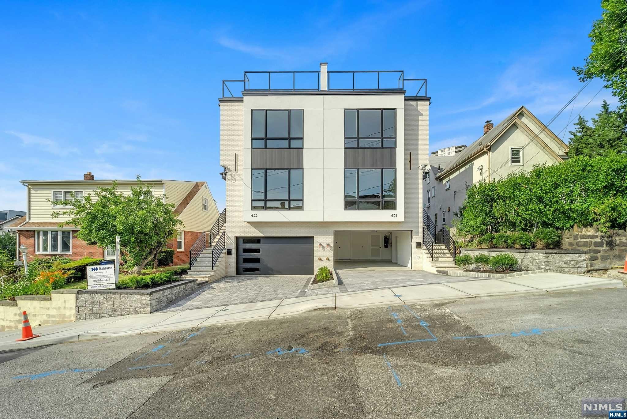 433 Catherine Street