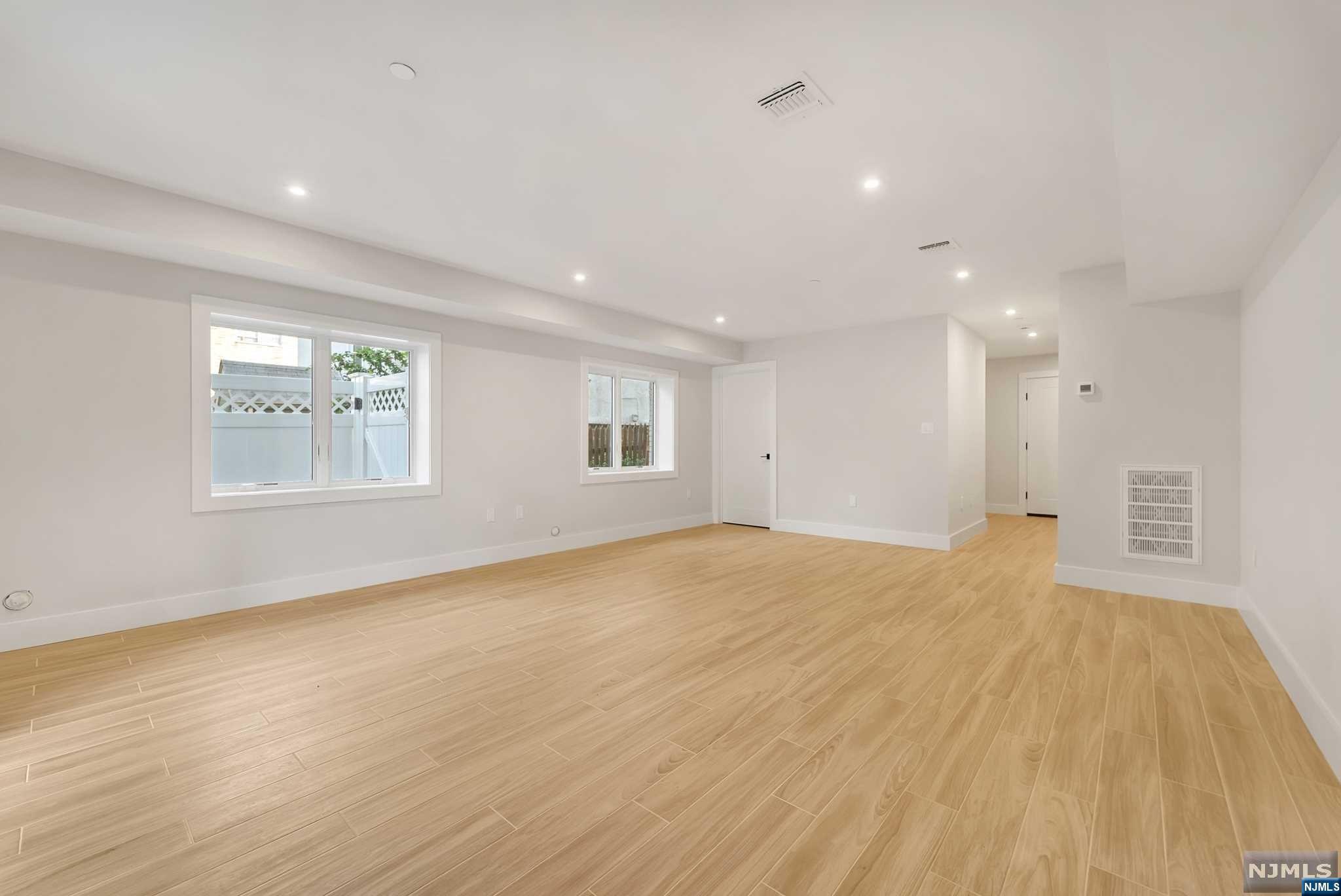 433 Catherine Street