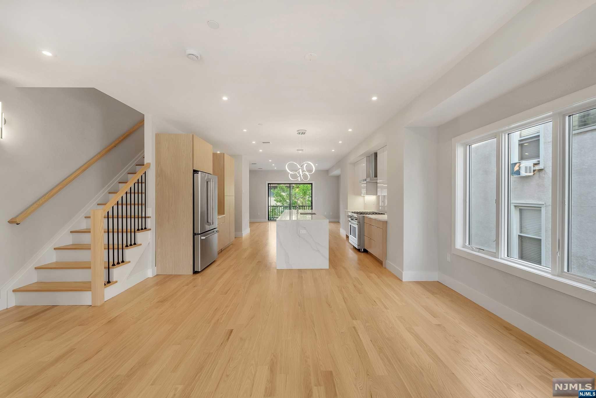 433 Catherine Street