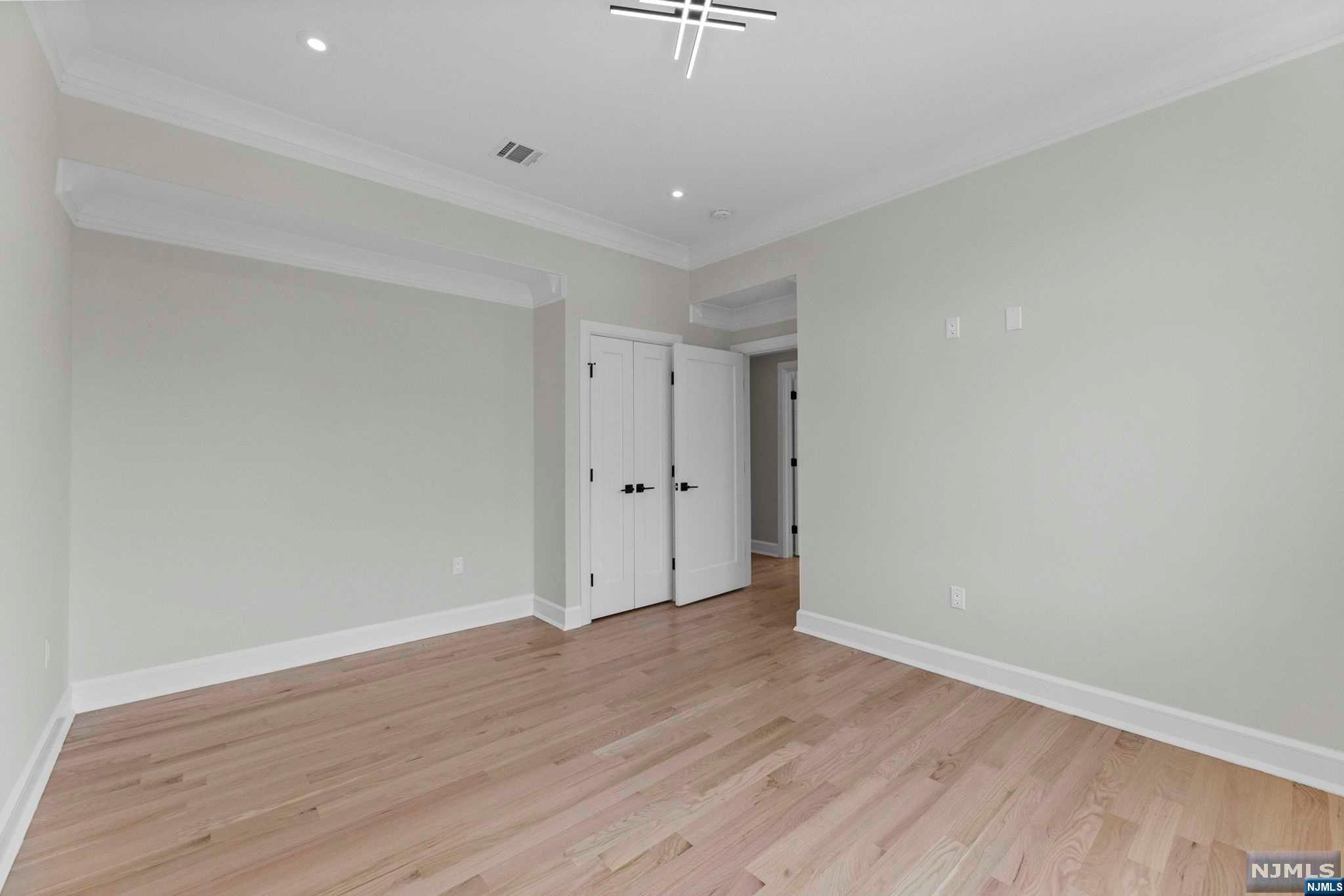 1135 Glen Road