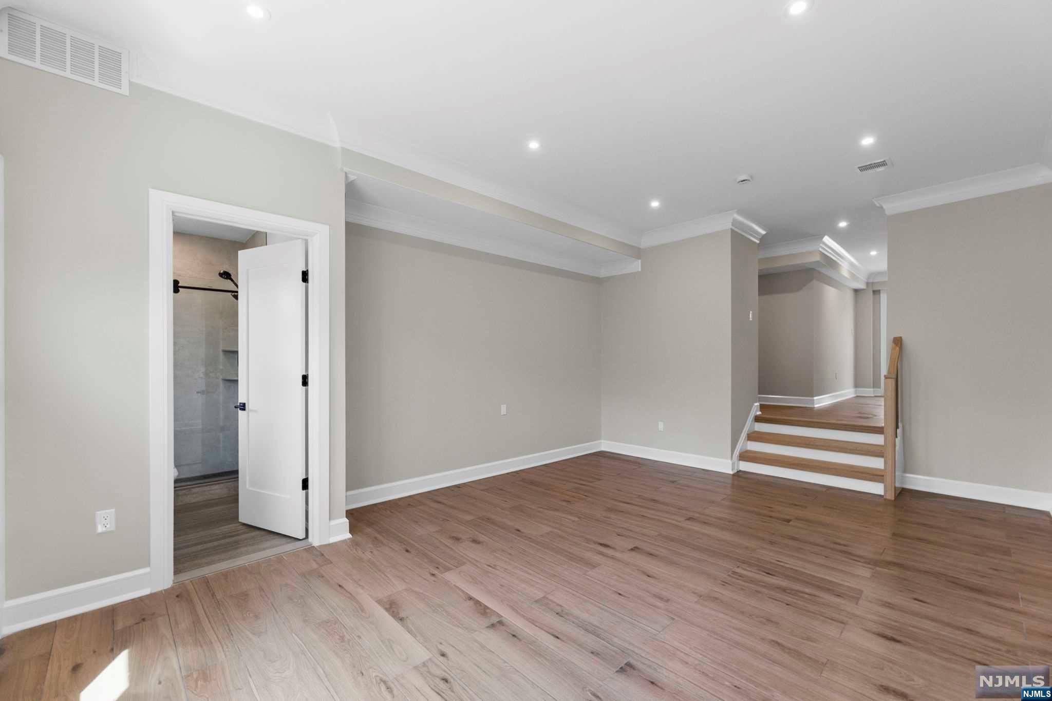 1135 Glen Road