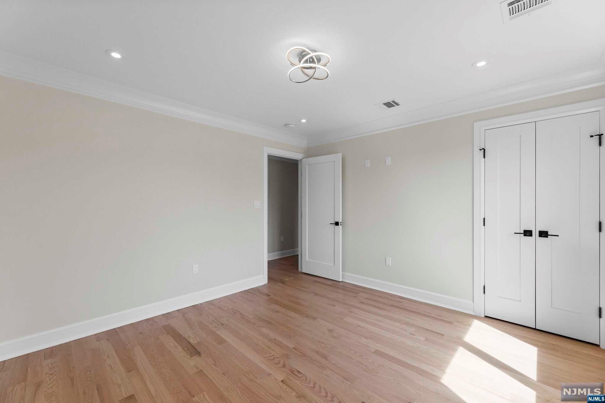 1135 Glen Road
