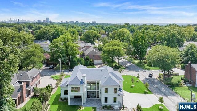 15 Loretta Court