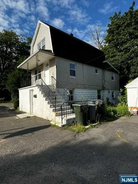 40 Hickory Avenue