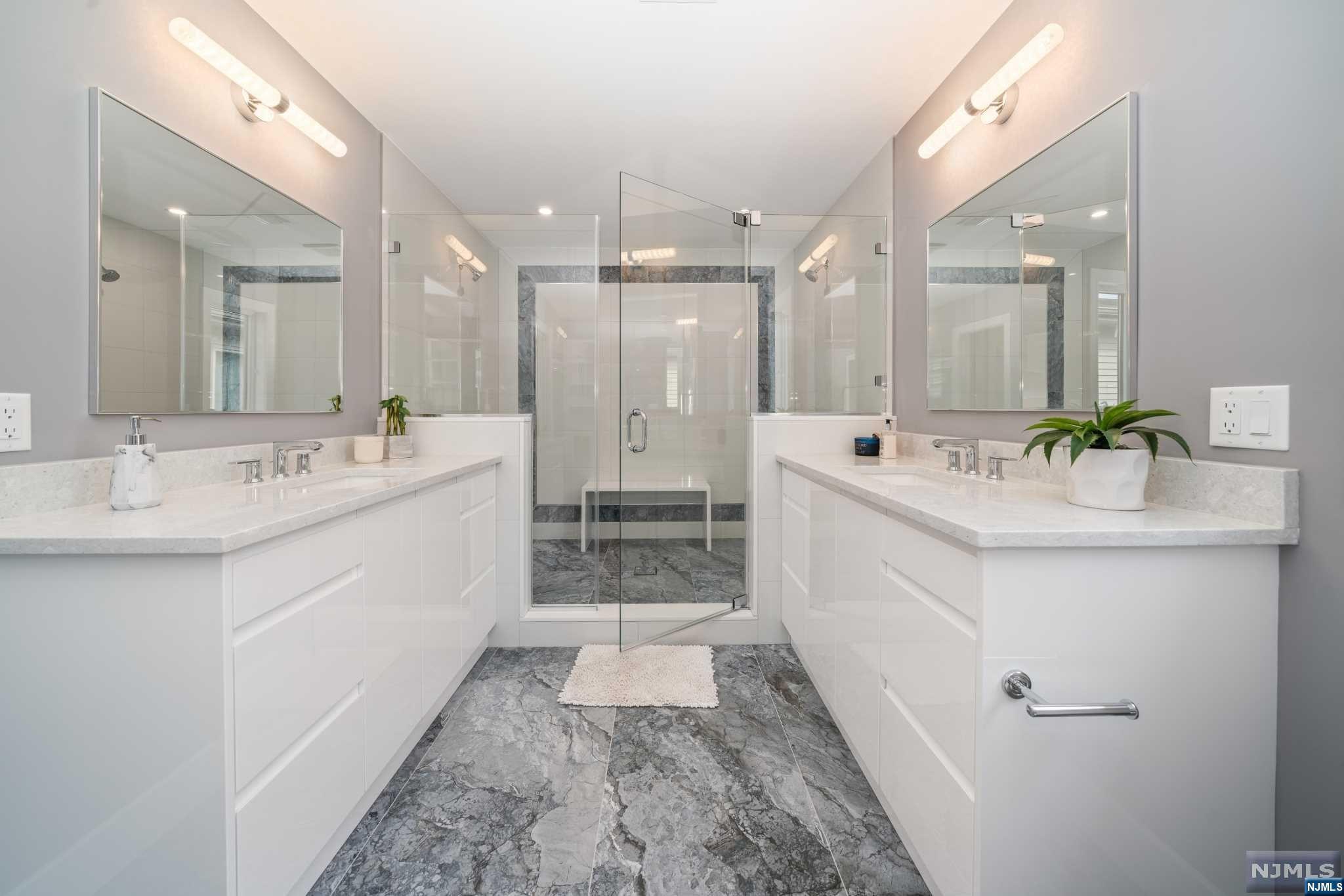 307 8th Street 2