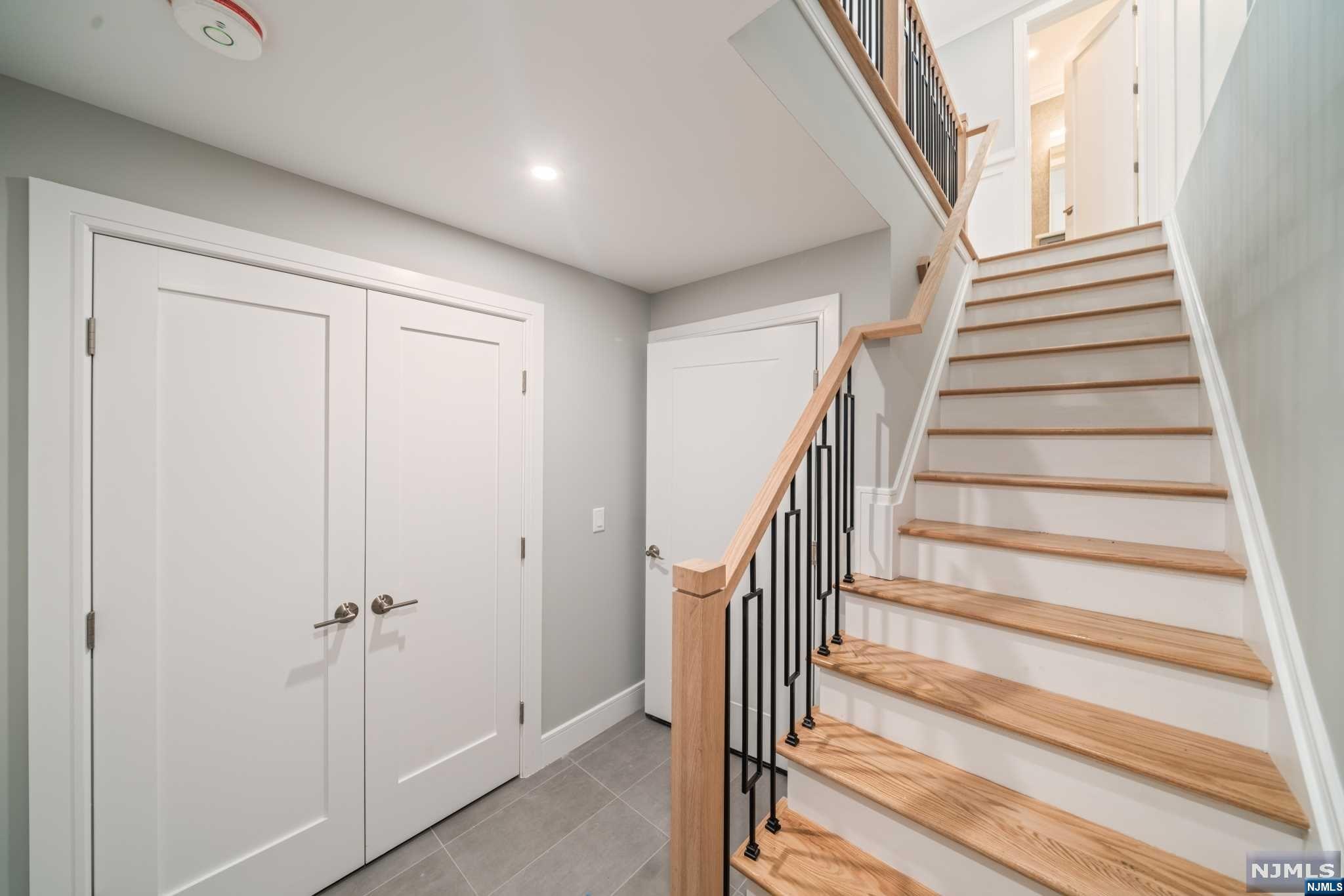 307 8th Street 2