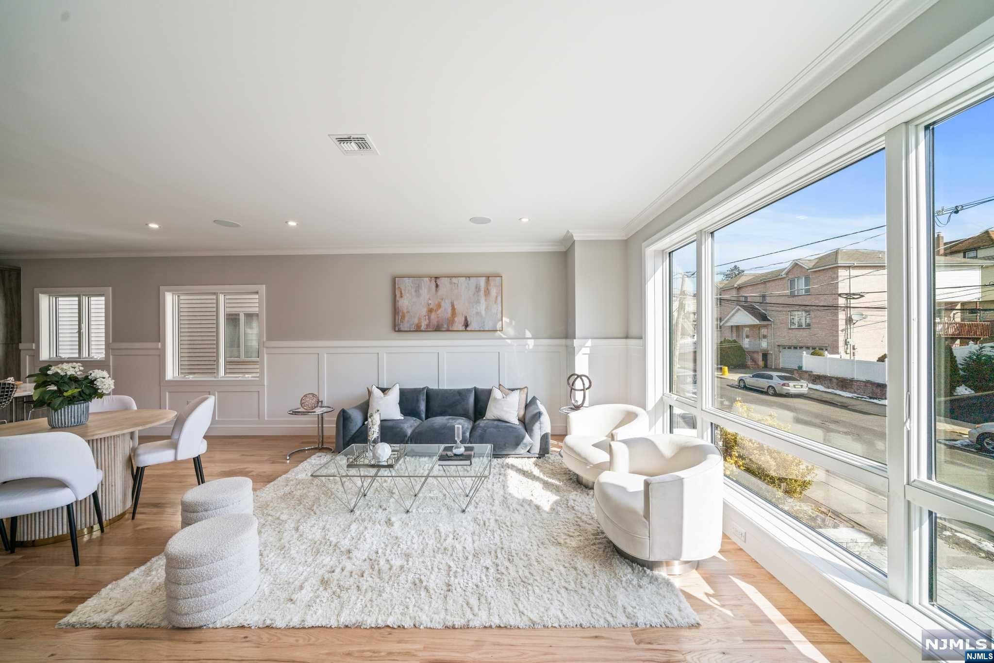 307 8th Street 2