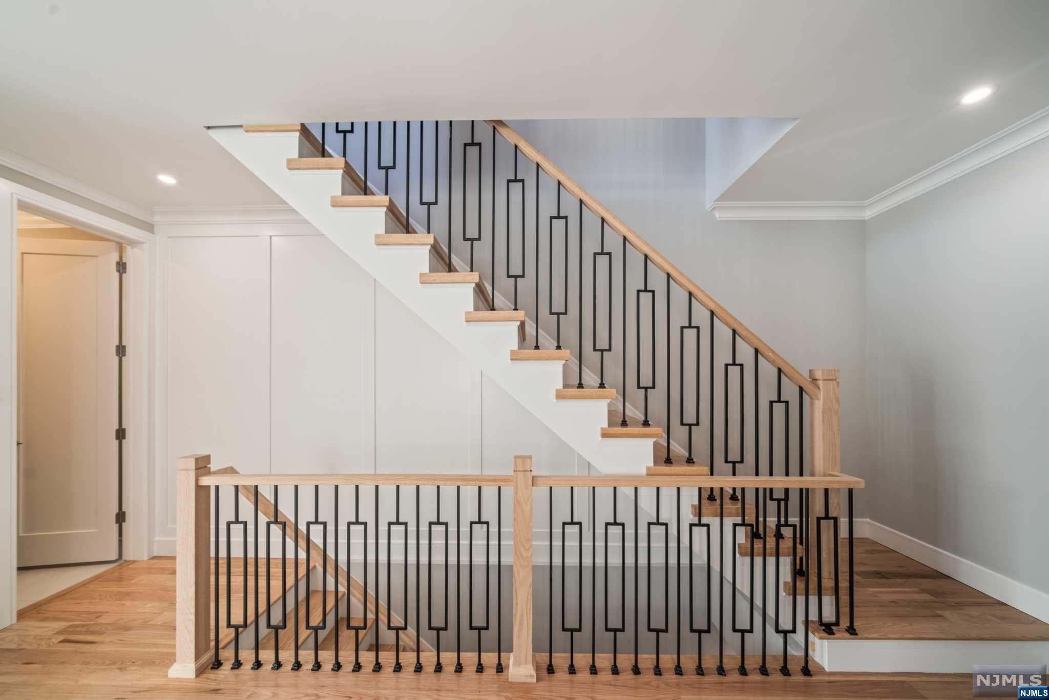 307 8th Street 2