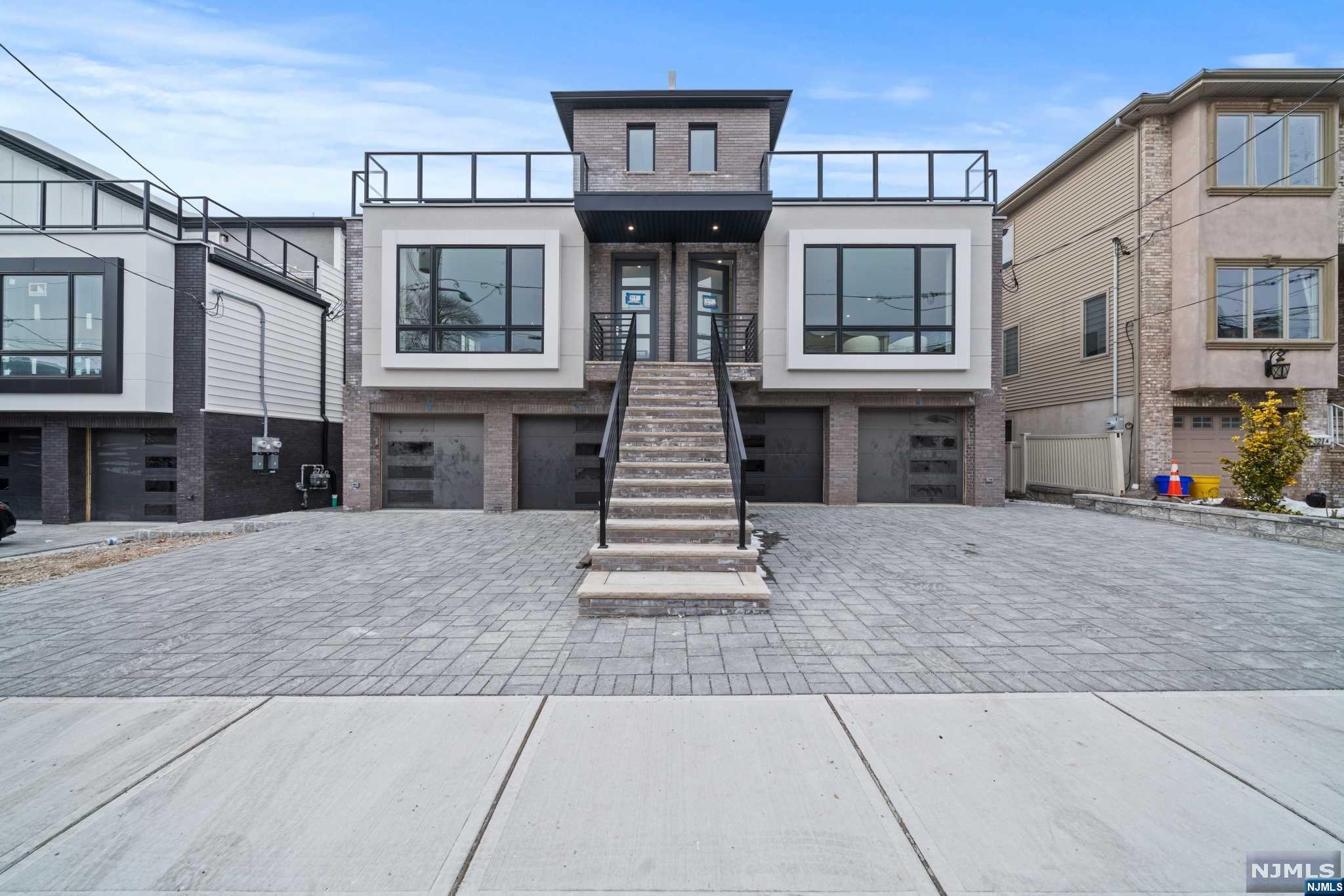 307 8th Street 2