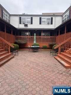 3600 Charles Court 20