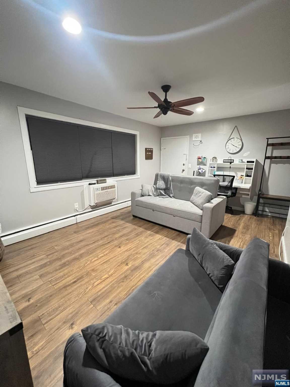 3600 Charles Court 20