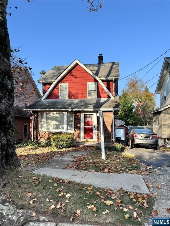 860 Lincoln Place