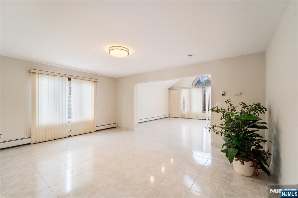 488 Walnut Street