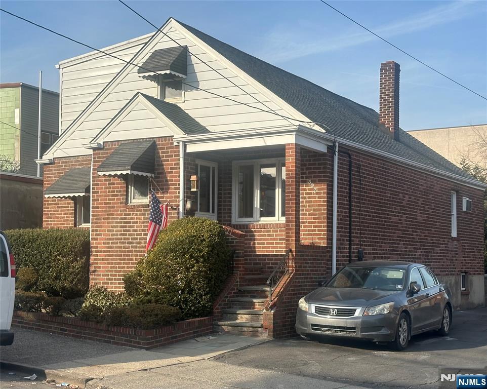 307 Desoto Place
