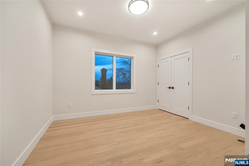 67 W Harwood Terrace