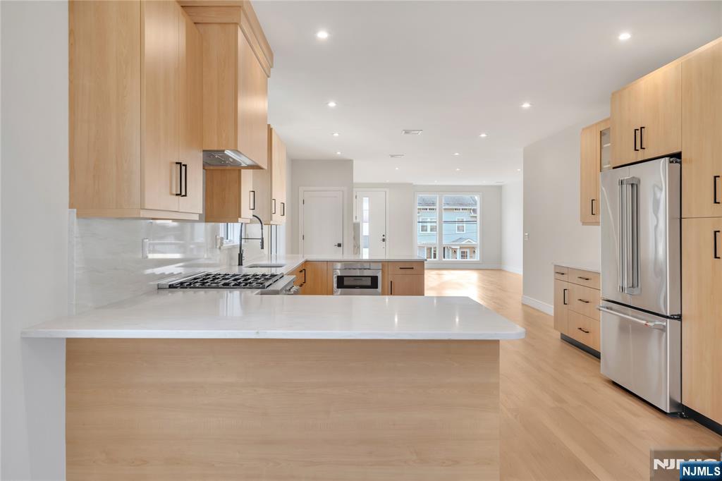 67 W Harwood Terrace