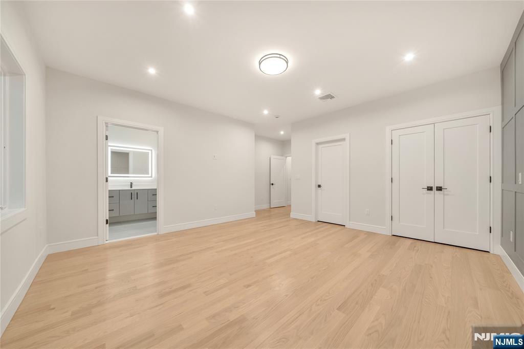 67 W Harwood Terrace