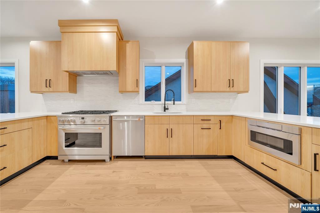 67 W Harwood Terrace