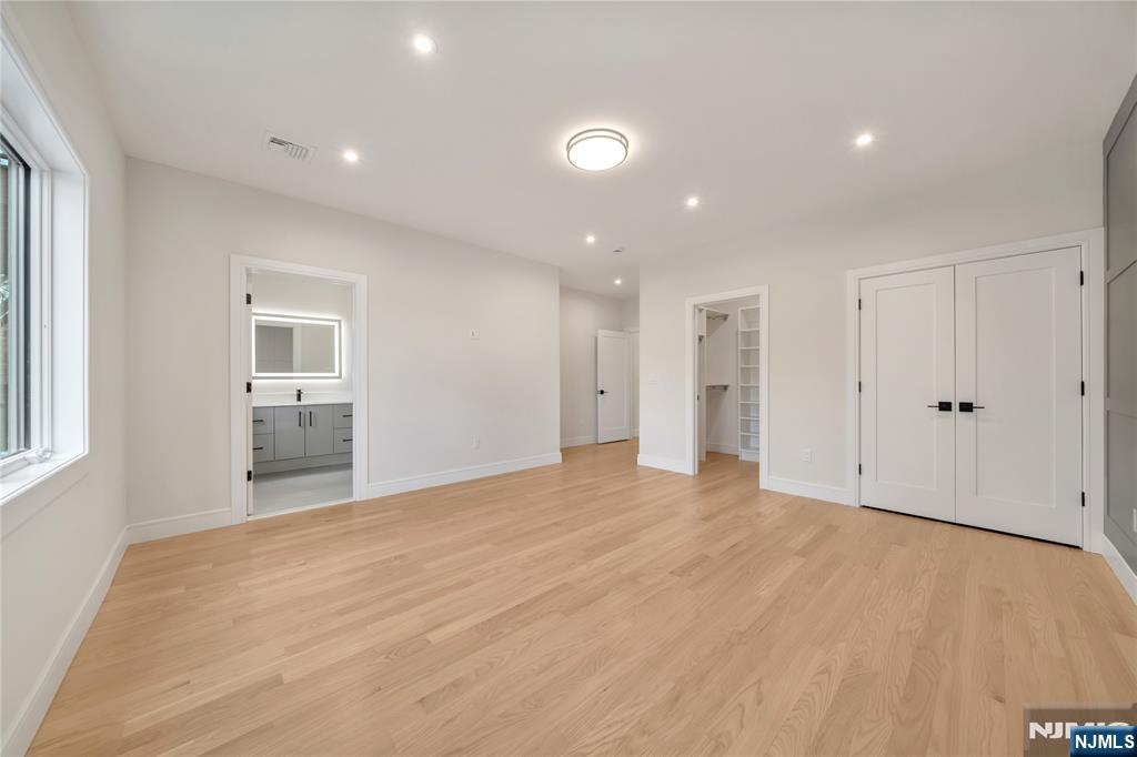 67 W Harwood Terrace