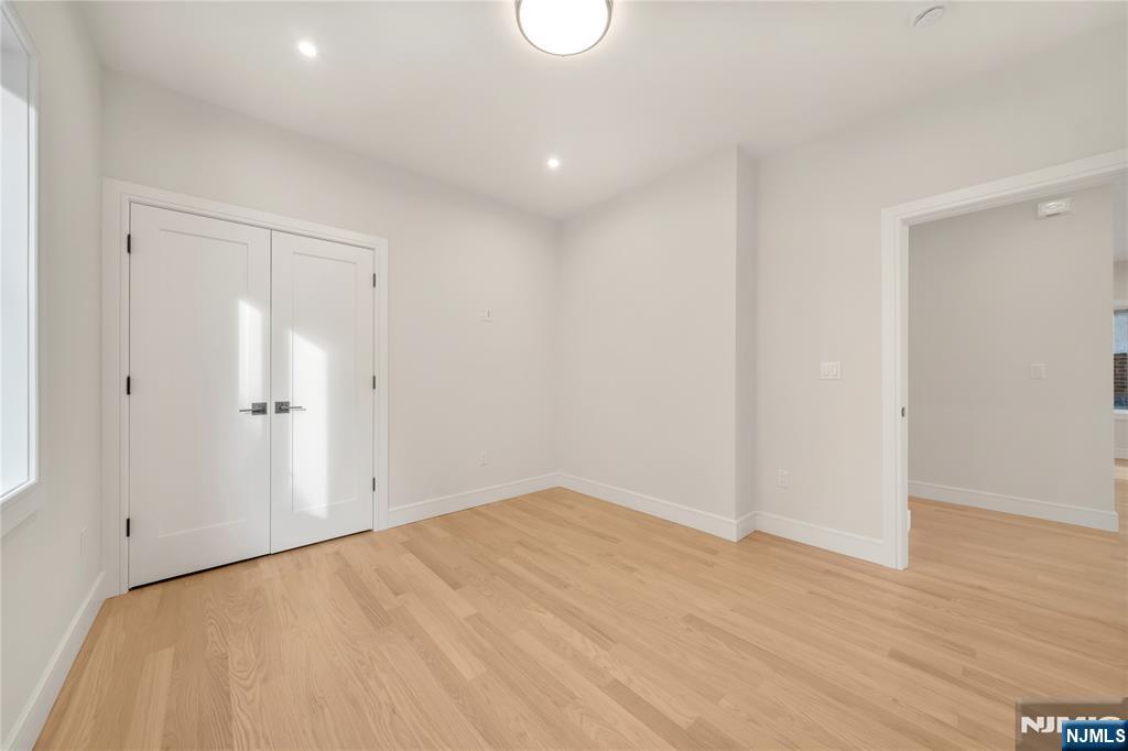 67 W Harwood Terrace