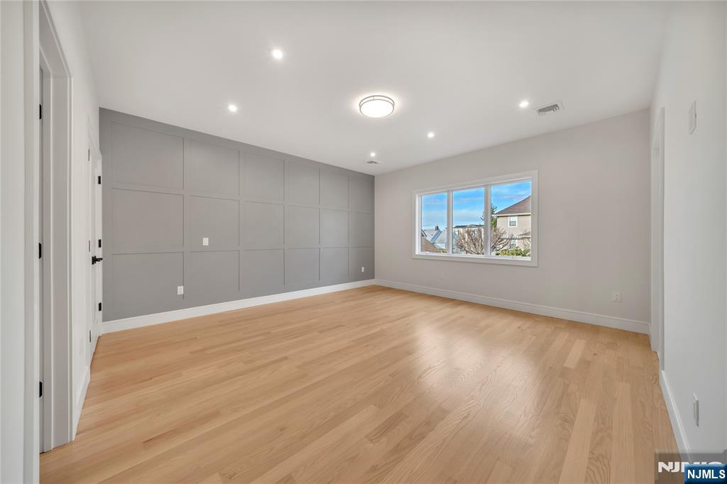 67 W Harwood Terrace