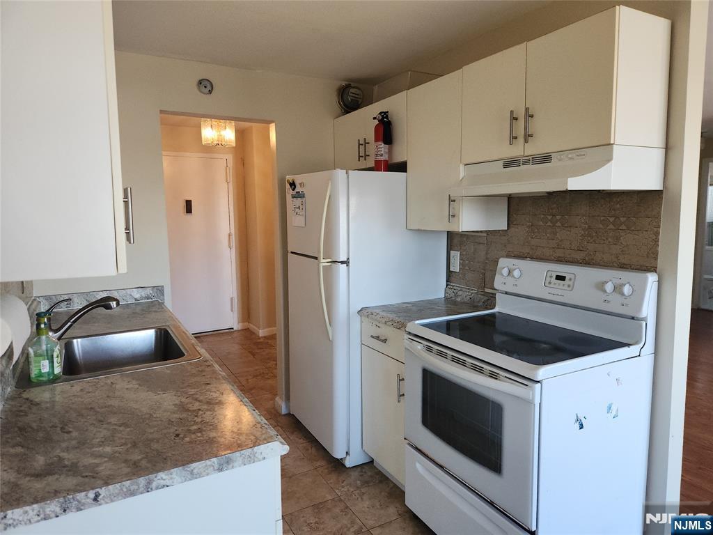 233 12th Street 4c