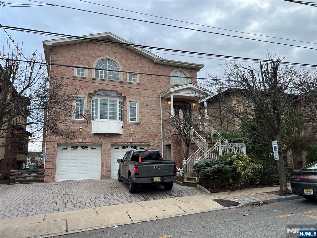 212 Roff Avenue